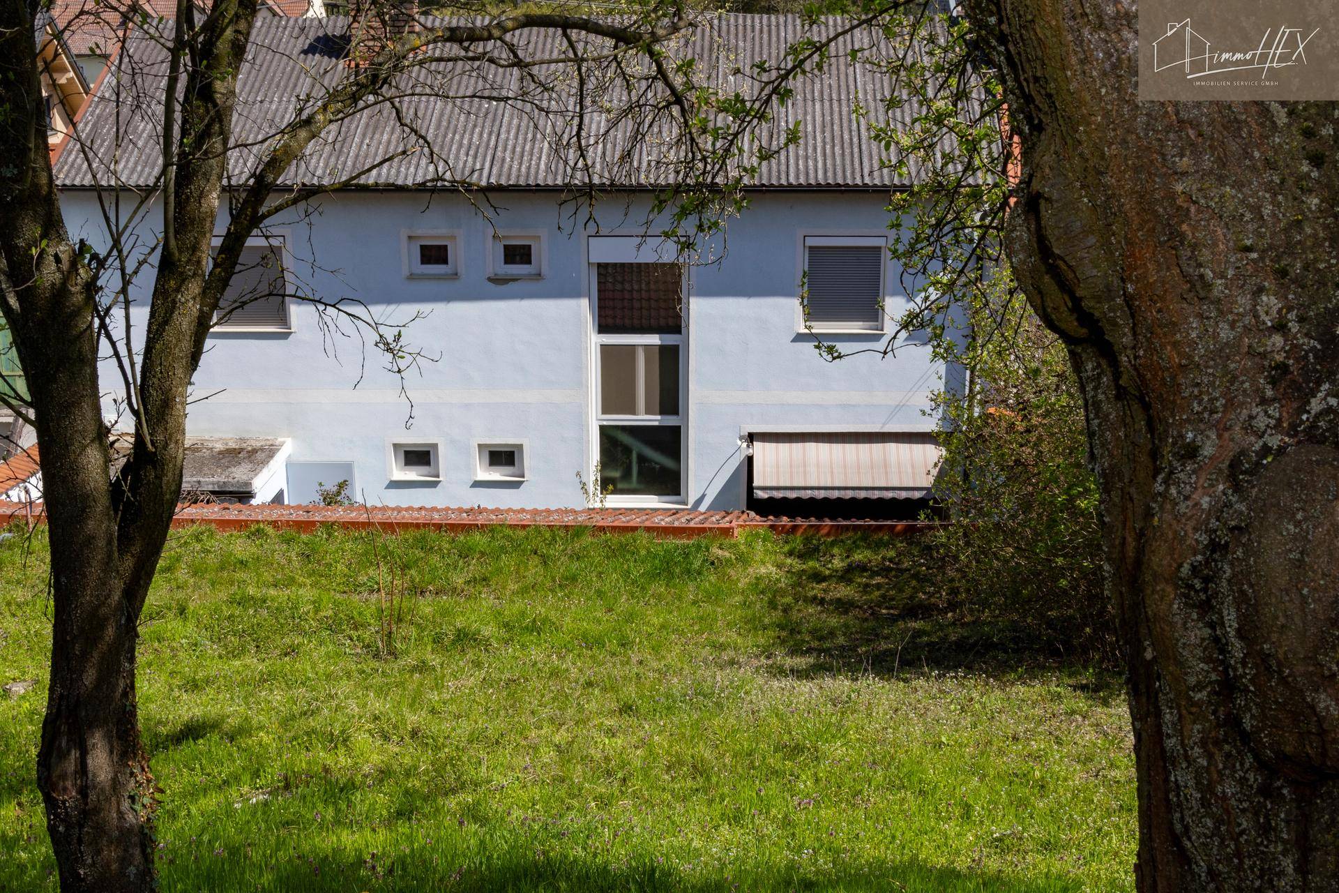 Gartenansicht auf Haus