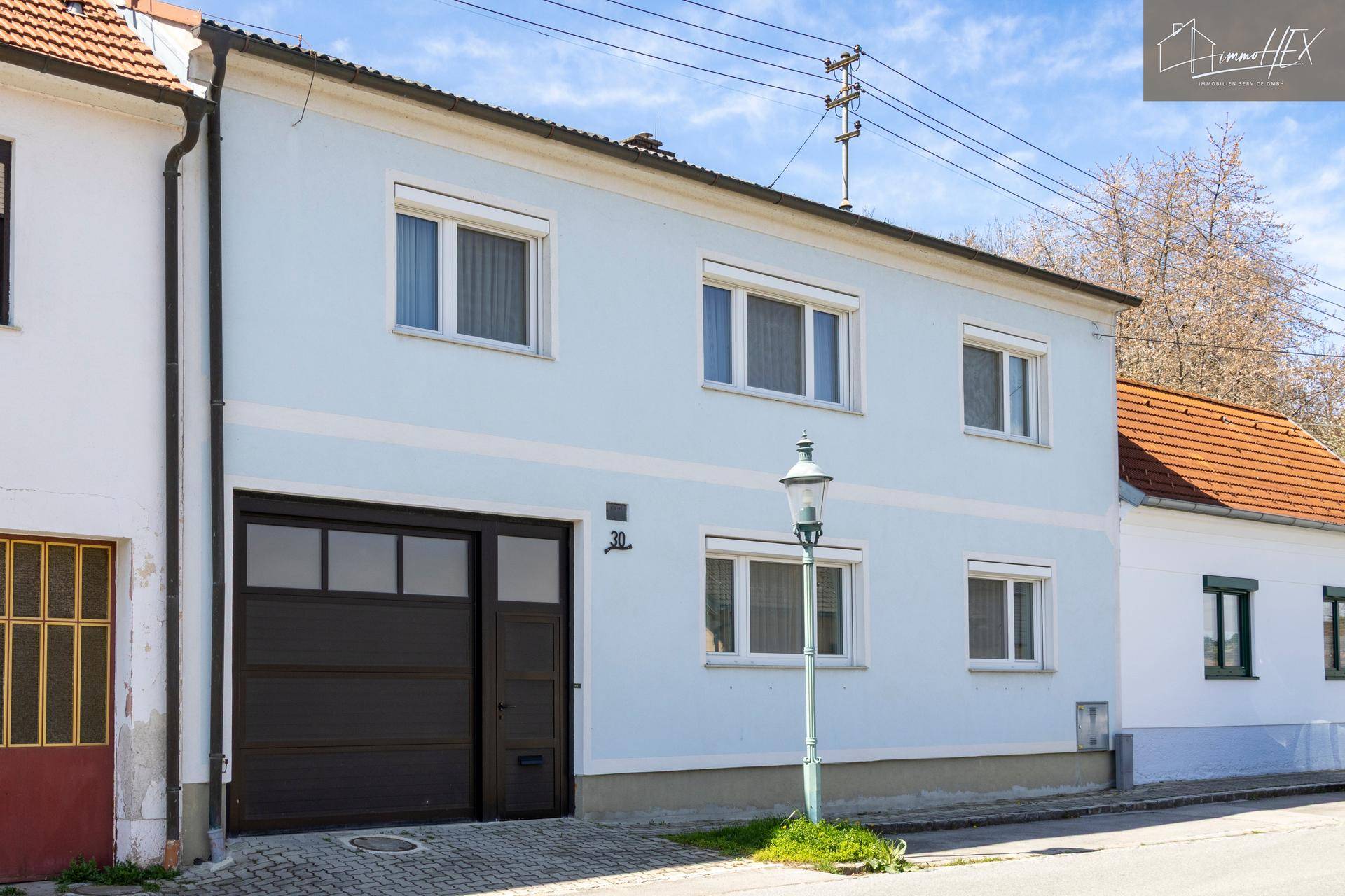 Haus - Straßenansicht