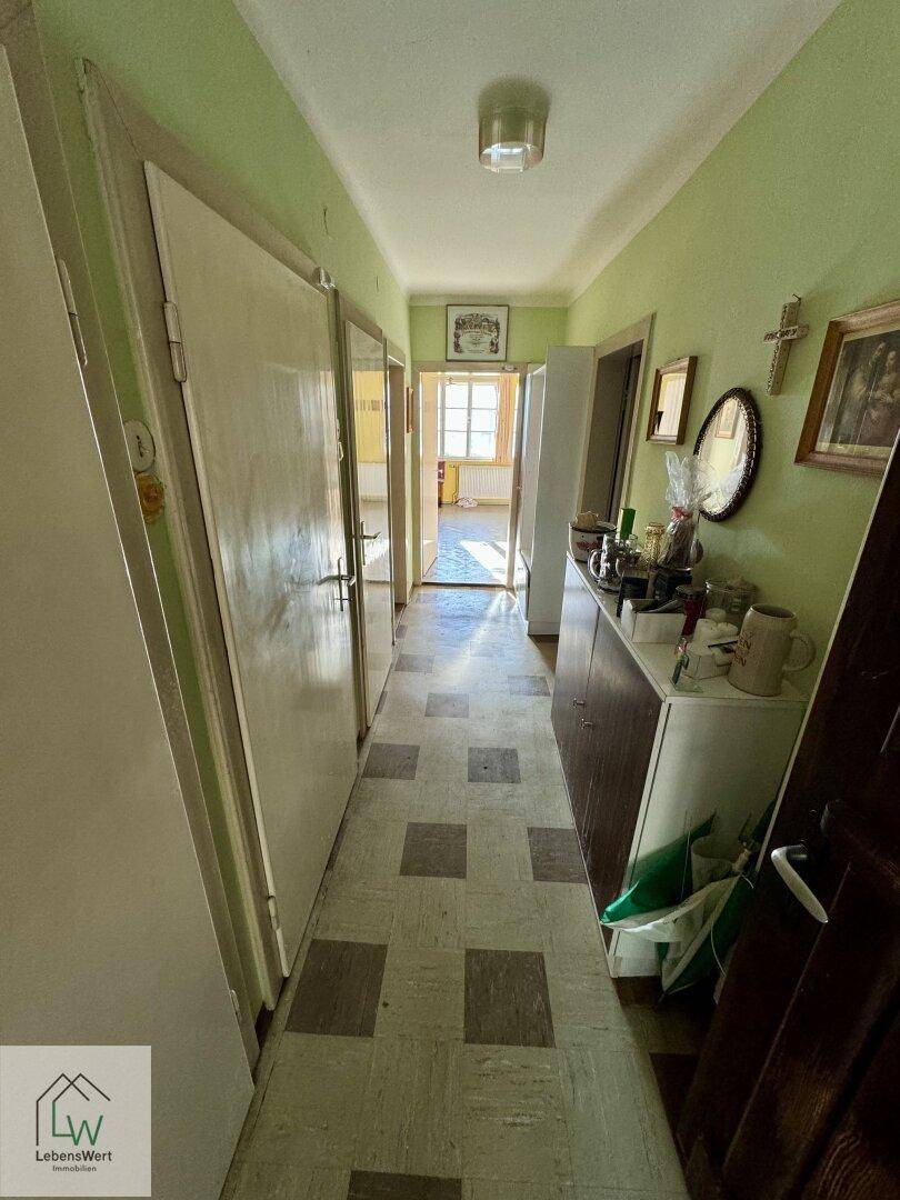 Einfamilienhaus mit 1.395 m² Grundstück in absoluter Ruhelage – großes Potenzial - Więcej