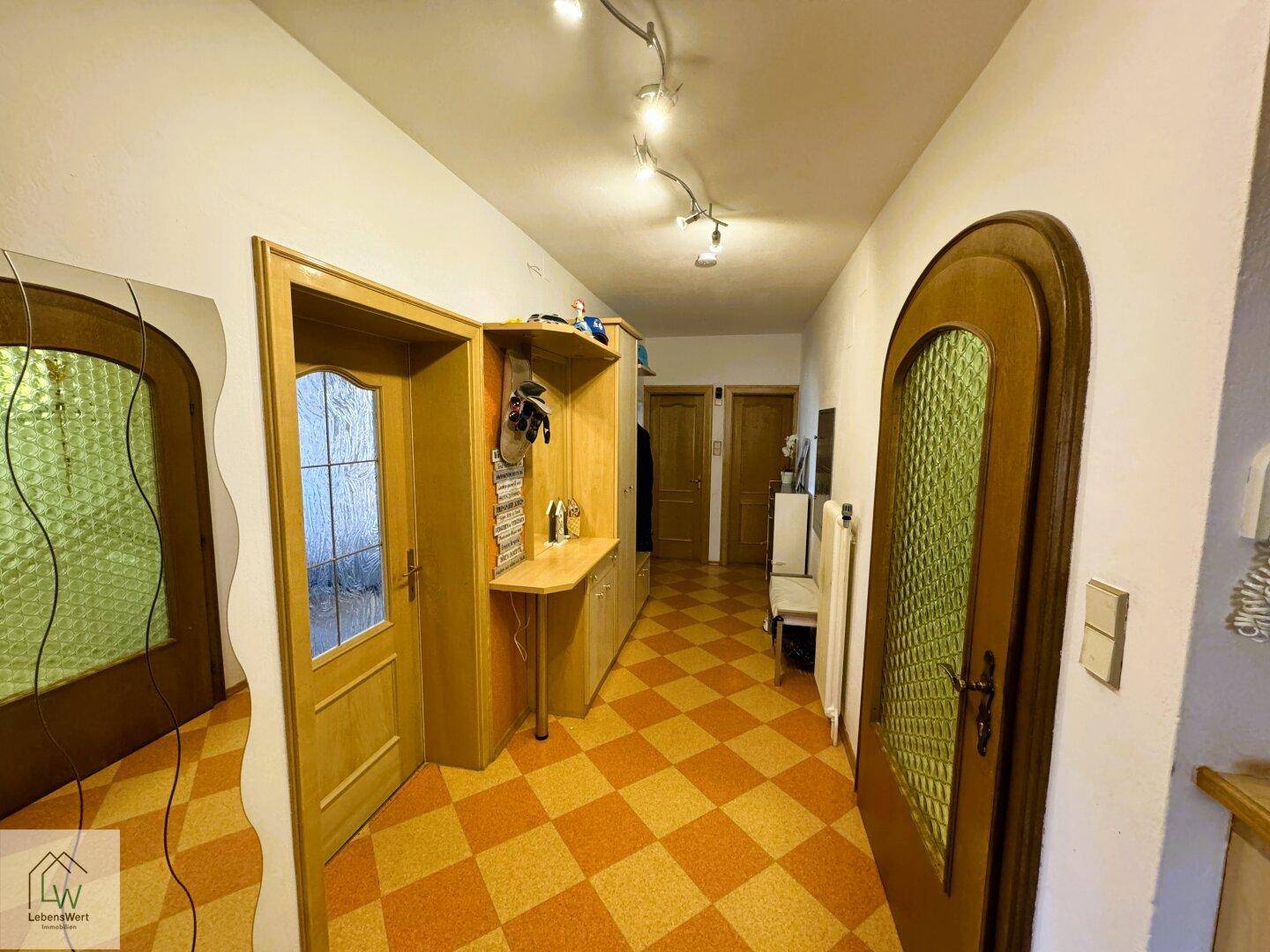 Haus in Ruhelage mit Garten | Garage + Carport | viel Platz | € 329.000 - Mehr