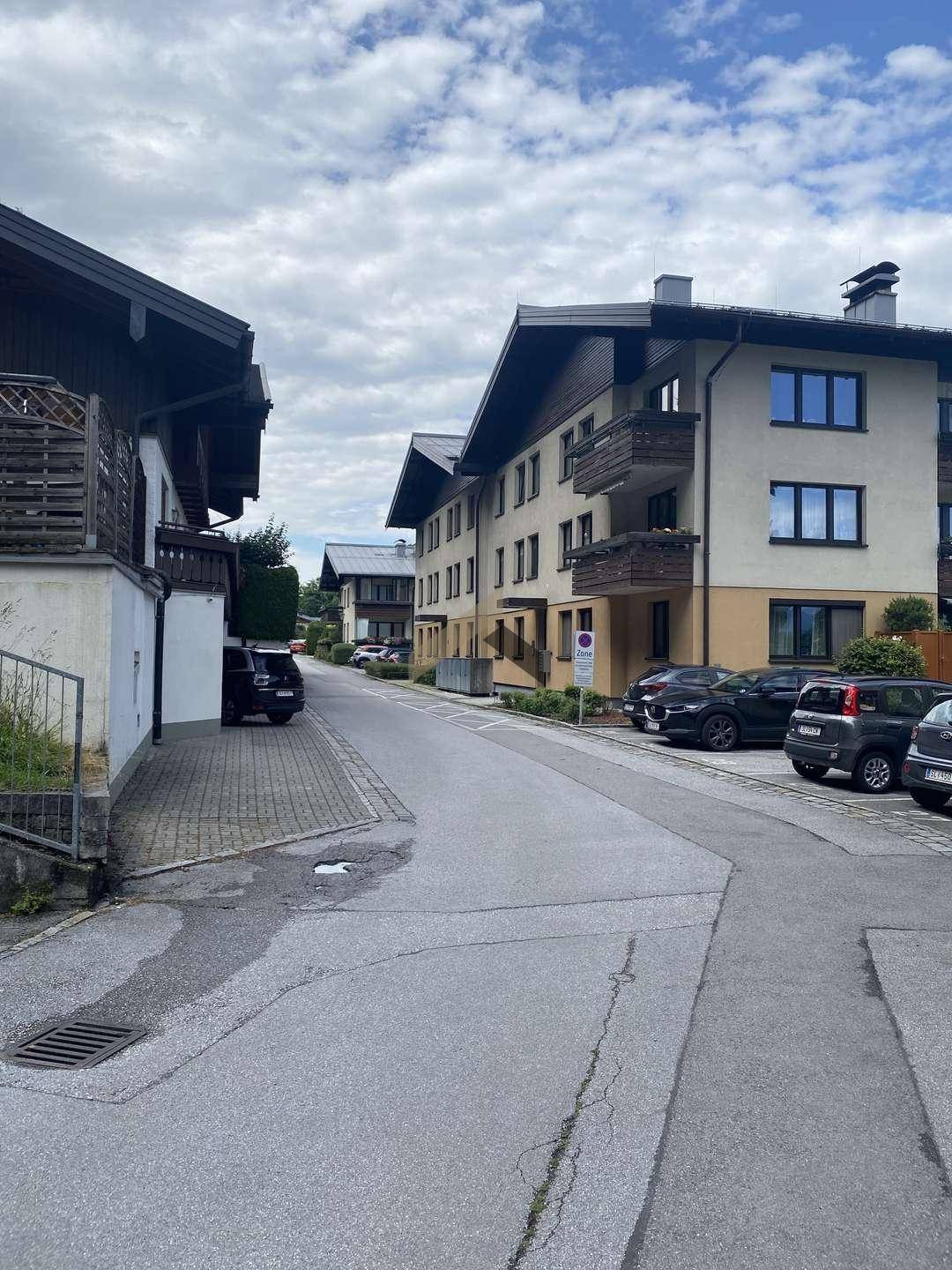 Zufahrtsstraße