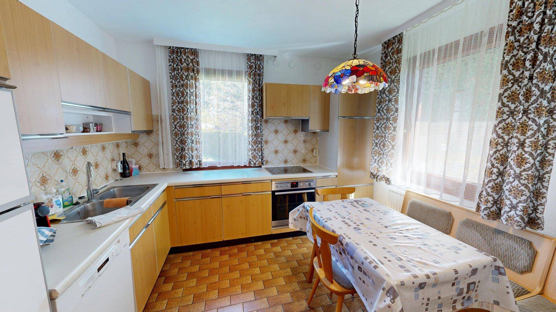 Gemütliches Haus mit viel Platz und schönem Grundstück in begehrter Lage von Perchtoldsdorf – nahe den Weinbergen - Więcej
