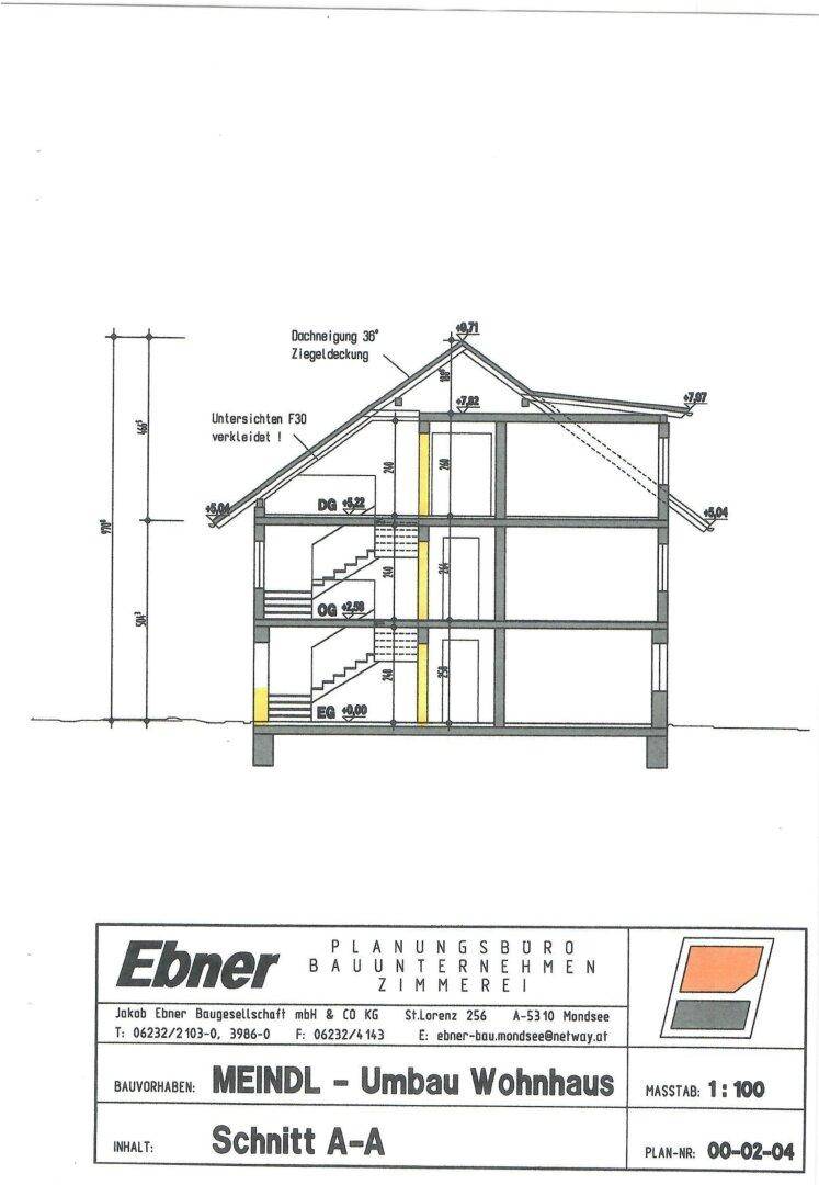 Architektonischer Schnitt durch das Gebäude, der die verschiedenen Stockwerke und Treppen zeigt.