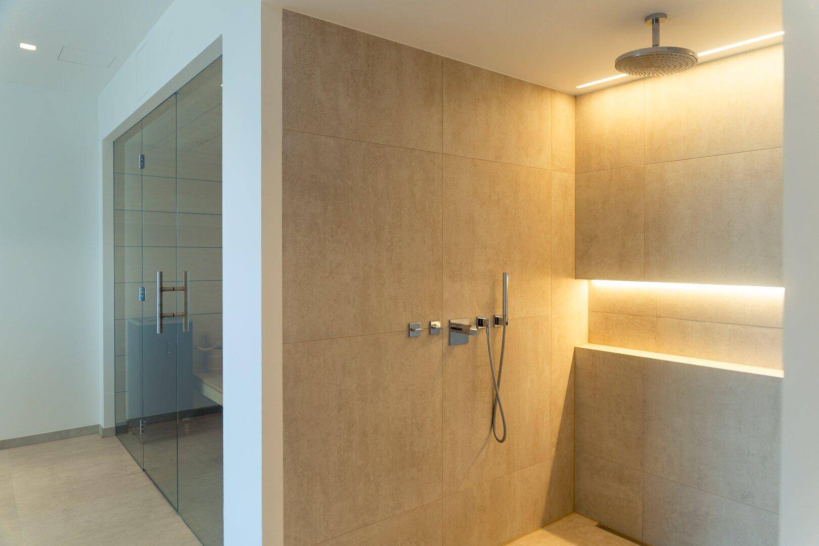 Sauna & Dusche