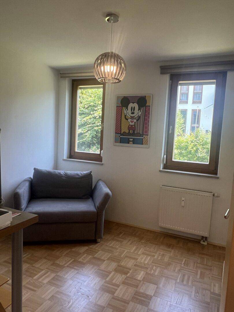 Kinder- oder Arbeitszimmer