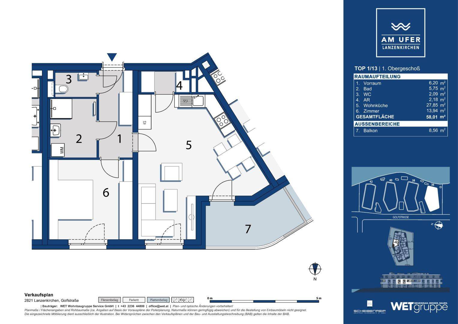 Grundriss einer Wohnung im ersten Obergeschoss mit offener Wohnküche, einem Schlafzimmer und Balkon.