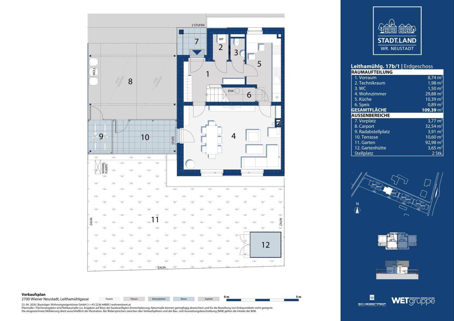 Grundriss des Erdgeschosses mit offenem Wohn-Essbereich, Küche, Terrasse, Garten und Carport.