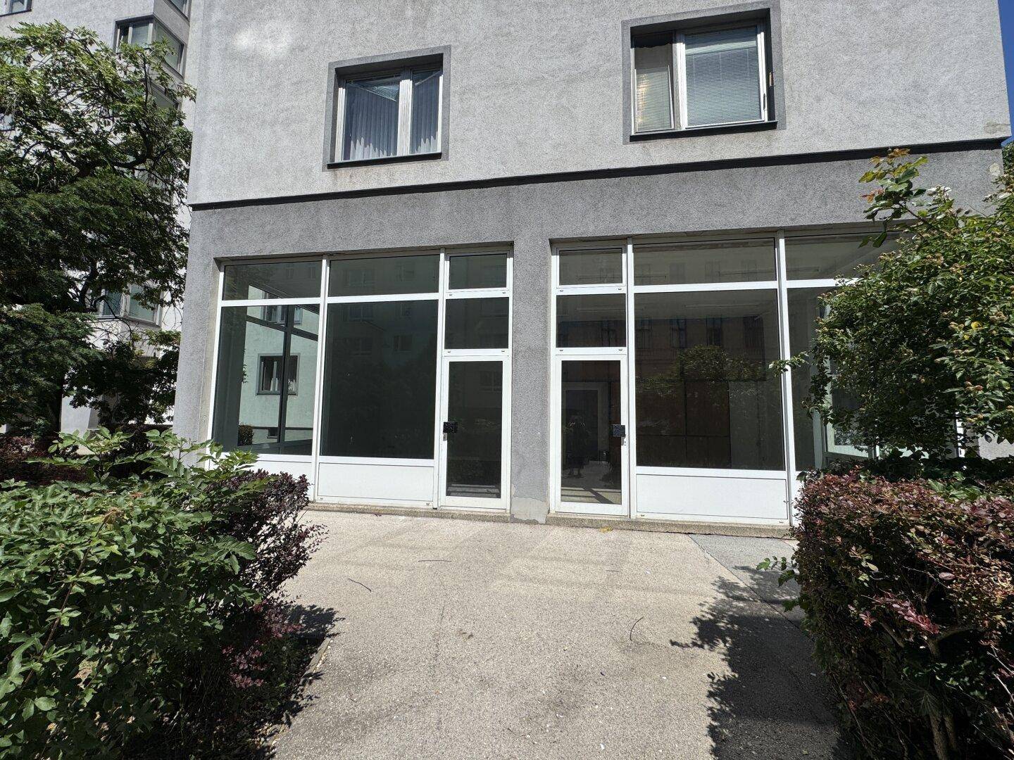 Attraktive Gewerbefläche in Bestlage – als Lokal, Nagelstudio, Massage, Büro, Atelier nutzbar – ab sofort verfügbar. - Widok 4