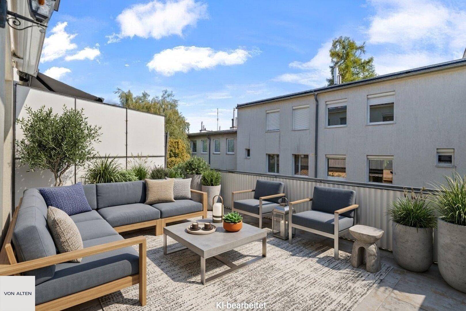 Geräumige Dachterrasse mit modernen Loungemöbeln und Pflanzen in Töpfen.