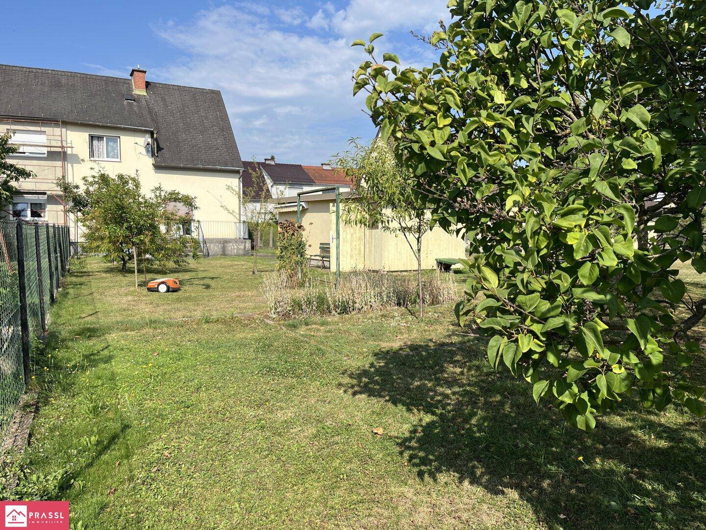 Haus und Gartenansicht