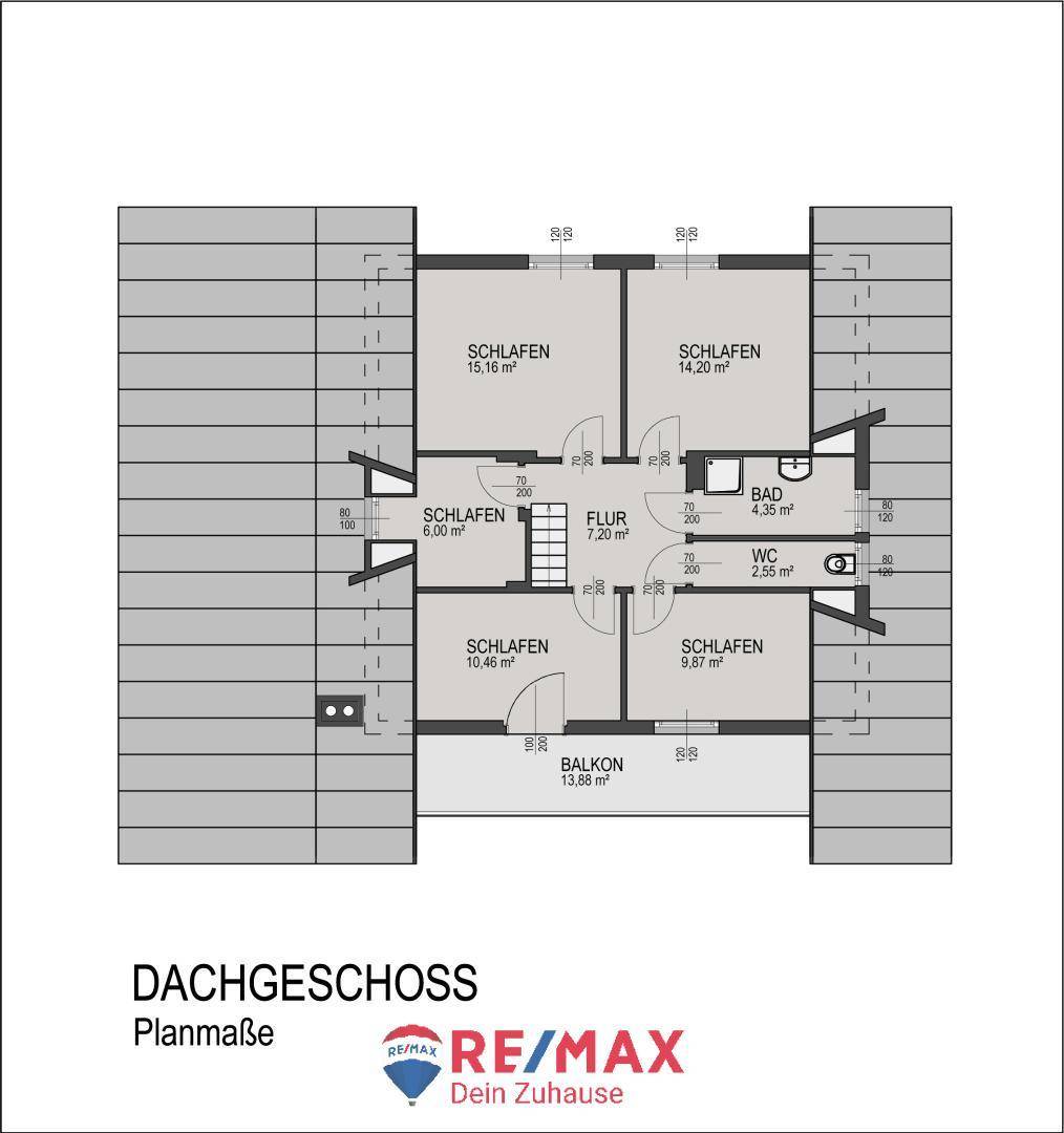 Grundriss des Dachgeschosses mit mehreren Schlafzimmern, Bad und einem großen Balkon.