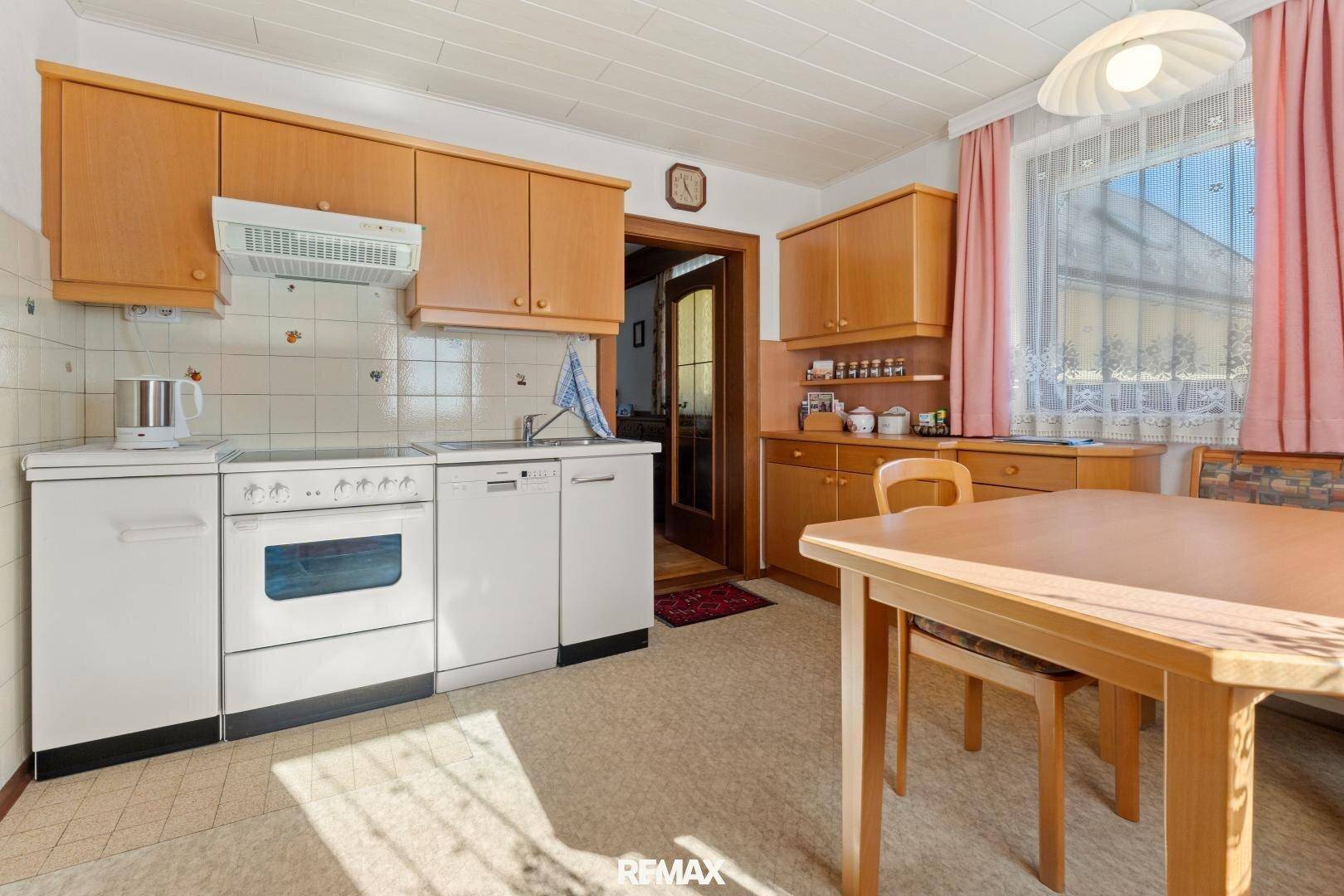 NEUER PREIS - Großzügiges Grundstück trifft solides Wohnhaus - Mehr