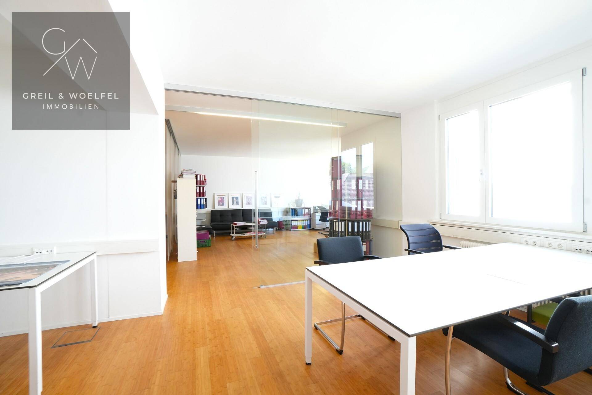 Besprechung Büro 1