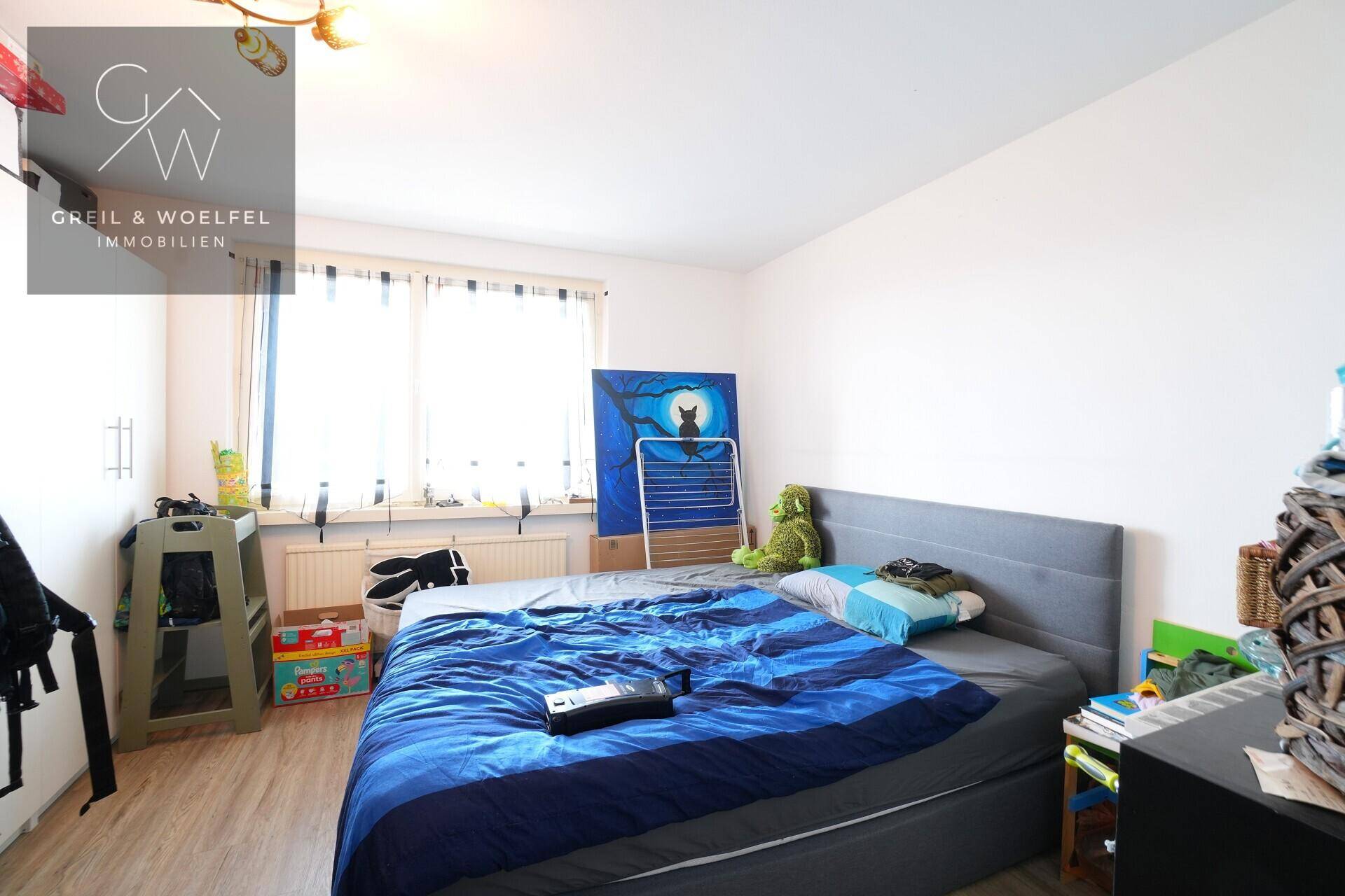 Schlafzimmer 1