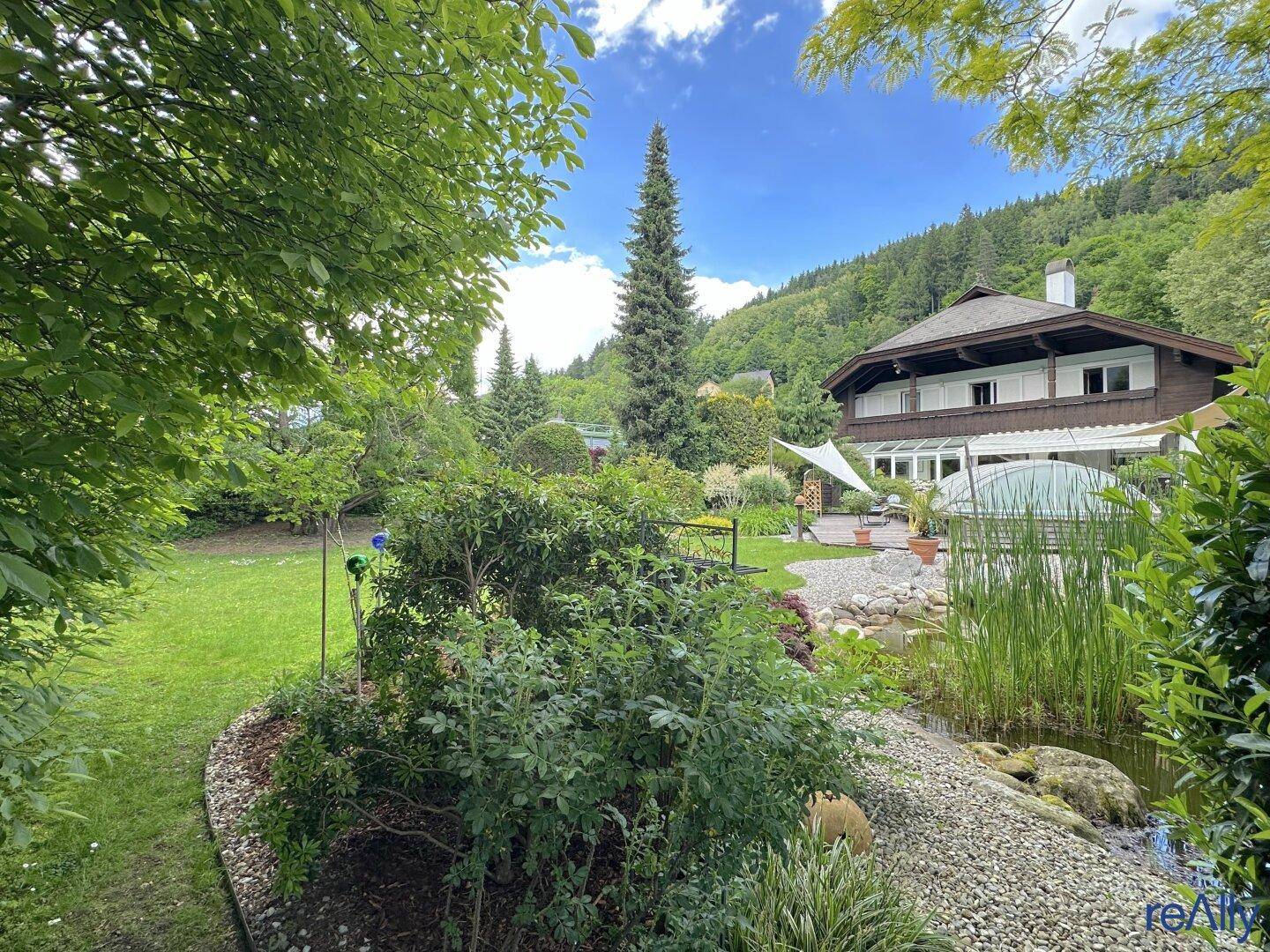 großes Einfamilienhaus in Spittal an der Drau / modernes Design trifft auf rustikale Gemütlichkeit – pohled 5