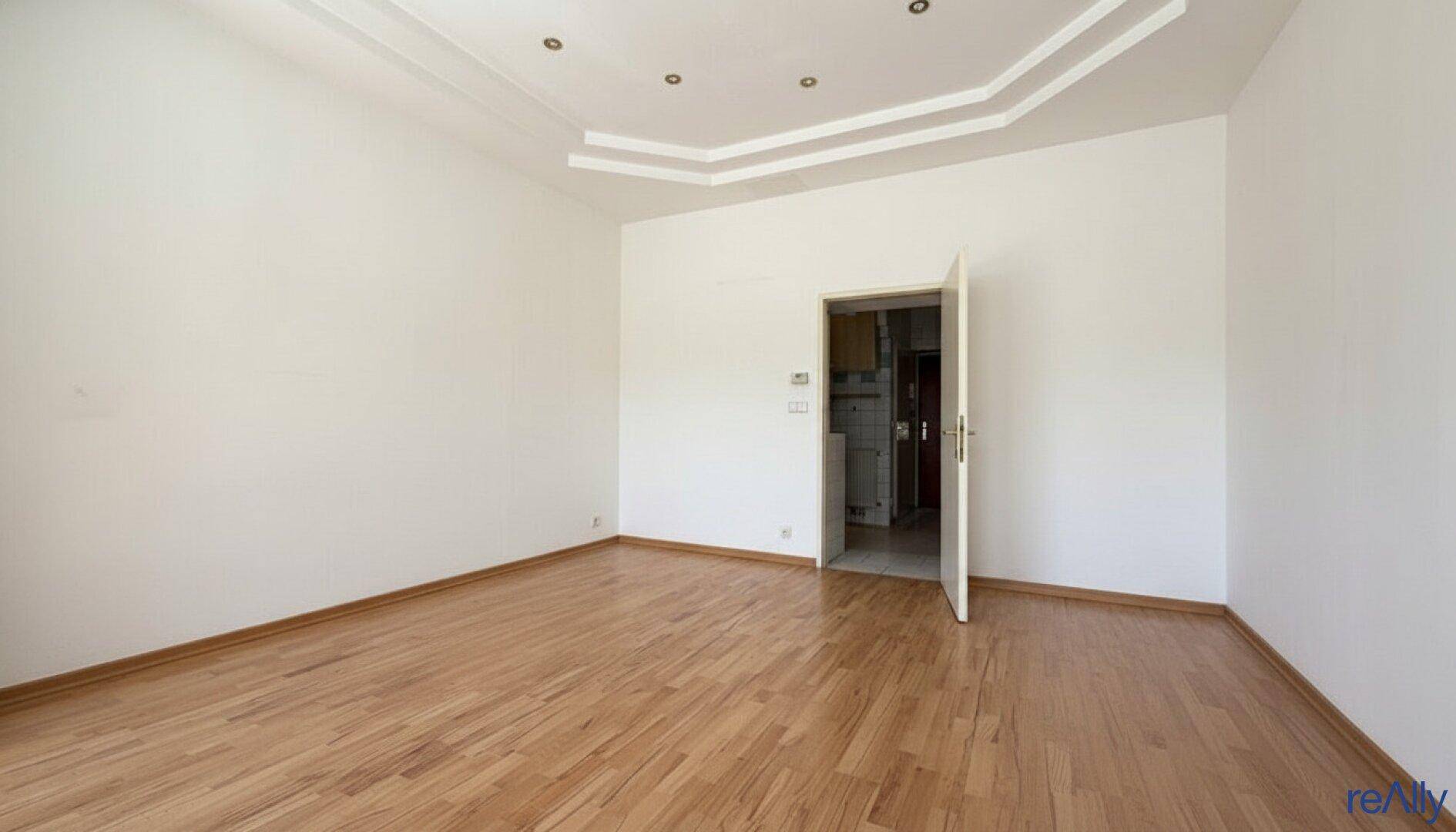 Ihr Start ins Eigentum: Helle 1-Zimmer-Wohnung mit Altbauflair - Top angebunden, sofort verfügbar, zukunftsstarke Lage – pohled 5