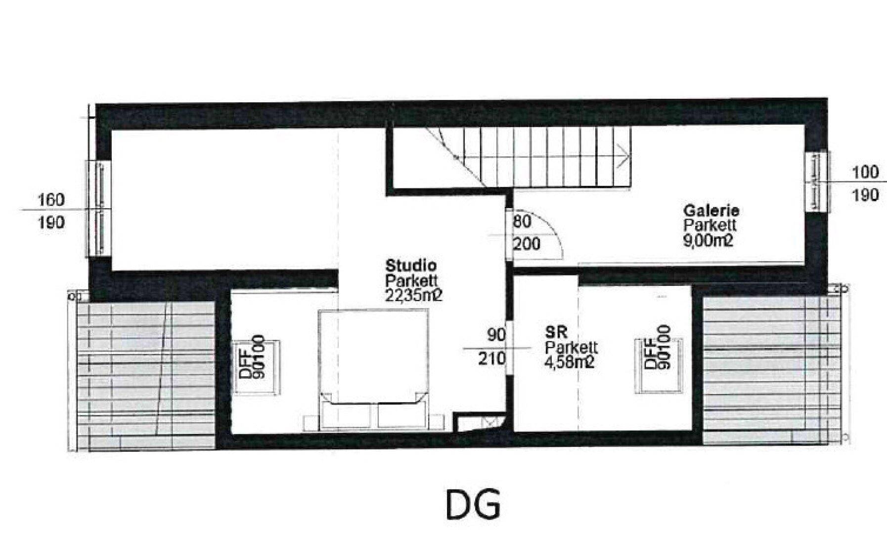 Grundriss des Dachgeschosses mit Studio, Galerie und Abstellraum.