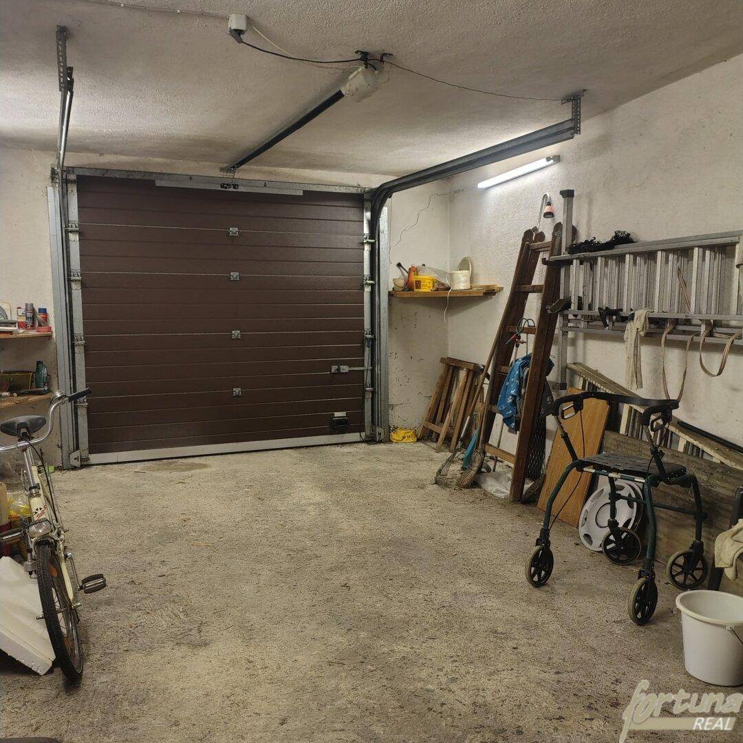 Charmantes Mehrfamilienhaus mit großem Potenzial in ruhiger Lage nahe dem Reisenbach – 150 m² Wohnfläche auf 693 m² Grundstück - Ansicht 3