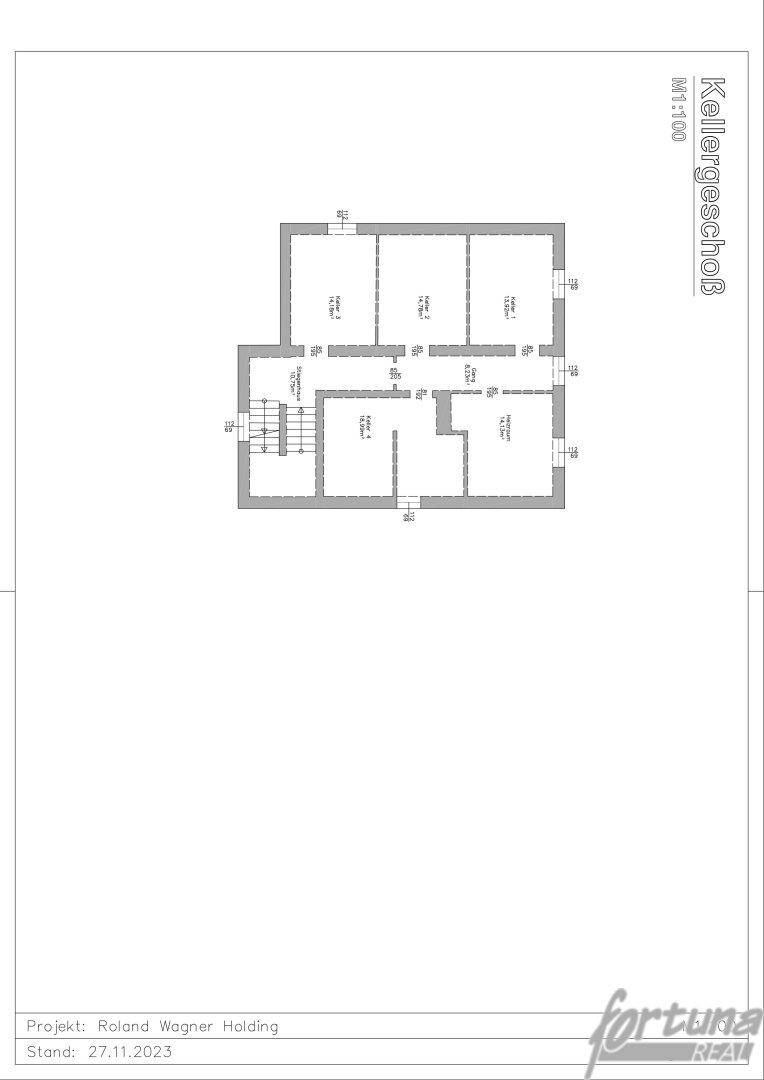 Grundriss des Kellergeschosses mit verschiedenen Räumen und Treppenhaus.