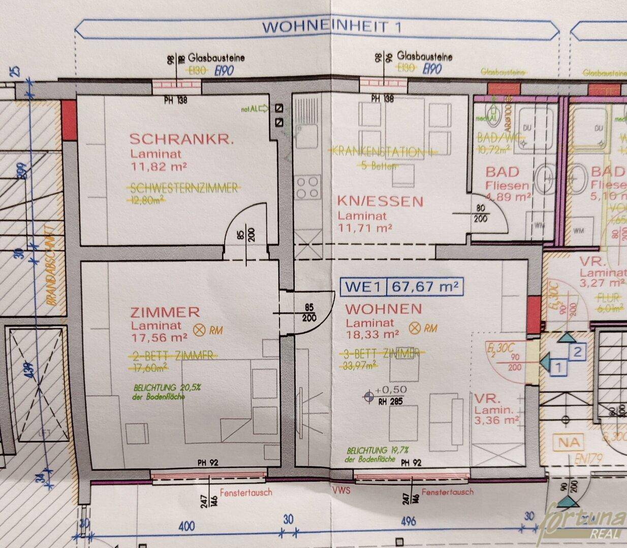 Detaillierter Grundriss der Wohneinheit 1 mit Raumaufteilung und Flächenangaben für eine klare Übersicht.