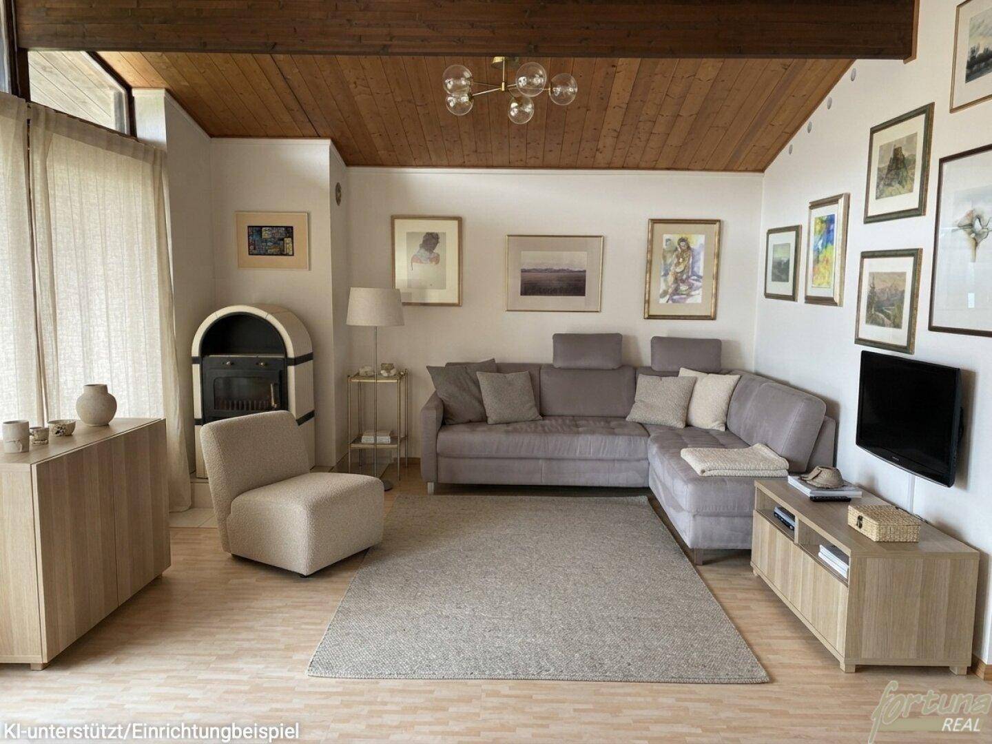 Gemütliches Wohnzimmer mit Holzbalkendecke, Kaminofen und bequemer Eckcouch, ideal zum Entspannen.