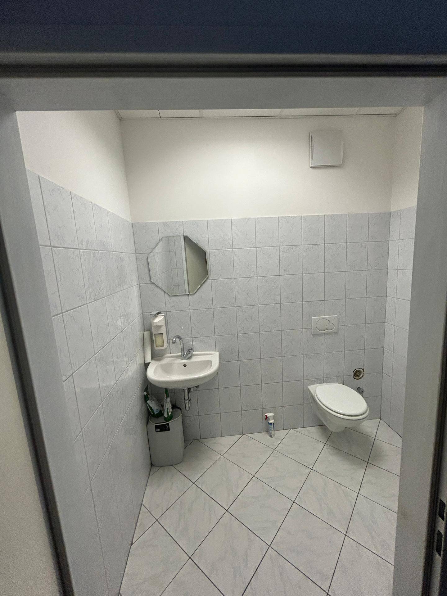 Büro // Ordination // Praxis in Wels - Nähe Hauptbahnhof - Bahnhofsakarde - Widok 6