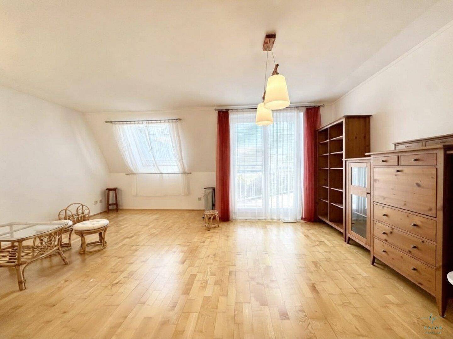 Wohn-/Esszimmer
