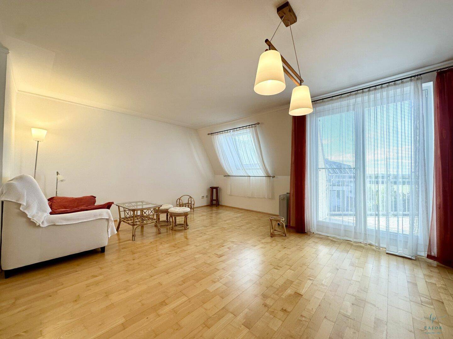 Wohn-/Esszimmer