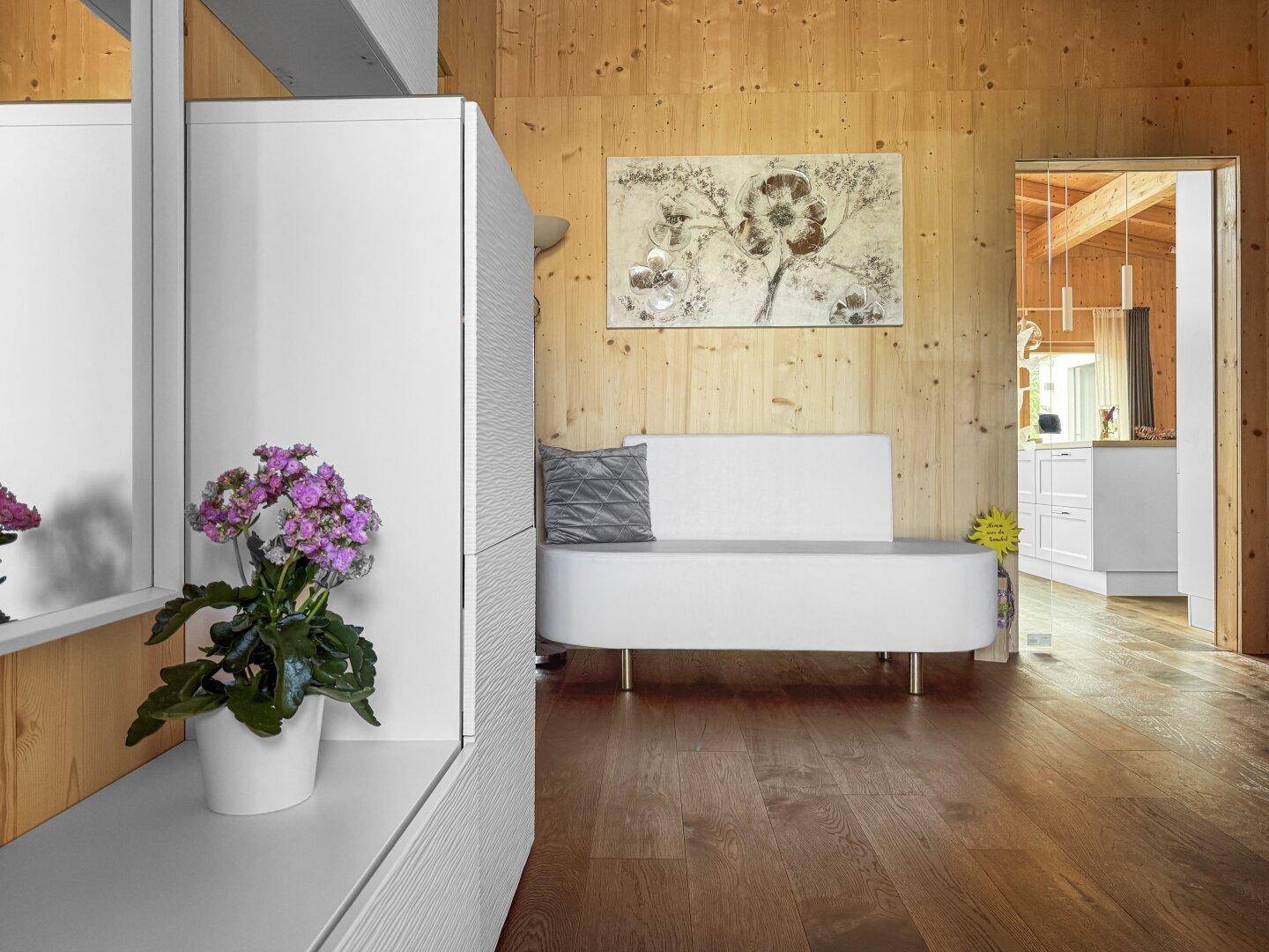 Gesund Wohnen: Moderner Massivholz-Bungalow mit 135 m² Wohnfläche, Gartenparadies &amp; High-End-Technik - Ansicht 5