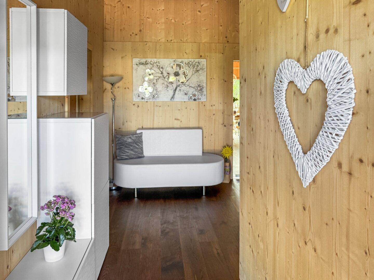 Gesund Wohnen: Moderner Massivholz-Bungalow mit 135 m² Wohnfläche, Gartenparadies &amp; High-End-Technik - Ansicht 4