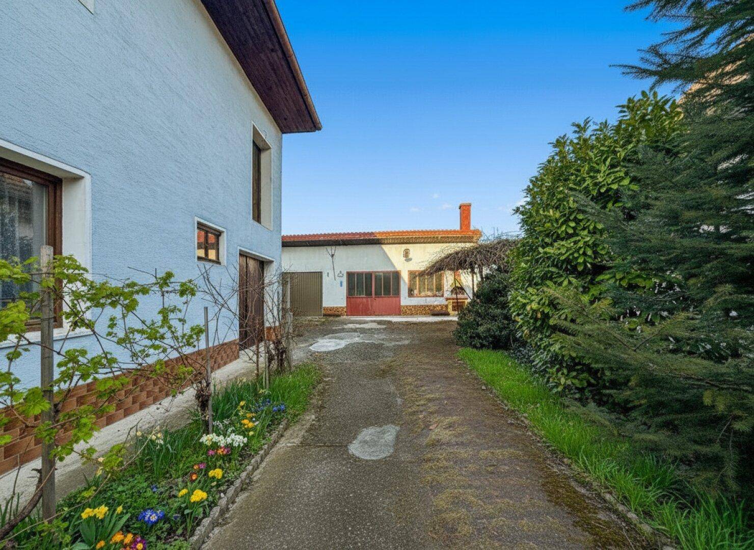 Einfamilien- oder Mehrfamilienhaus mit 6 Zimmern - ideal für Familie, Generationen oder Wohnen &amp; Arbeiten im sonnigen Mittelburgenland - Ansicht 2
