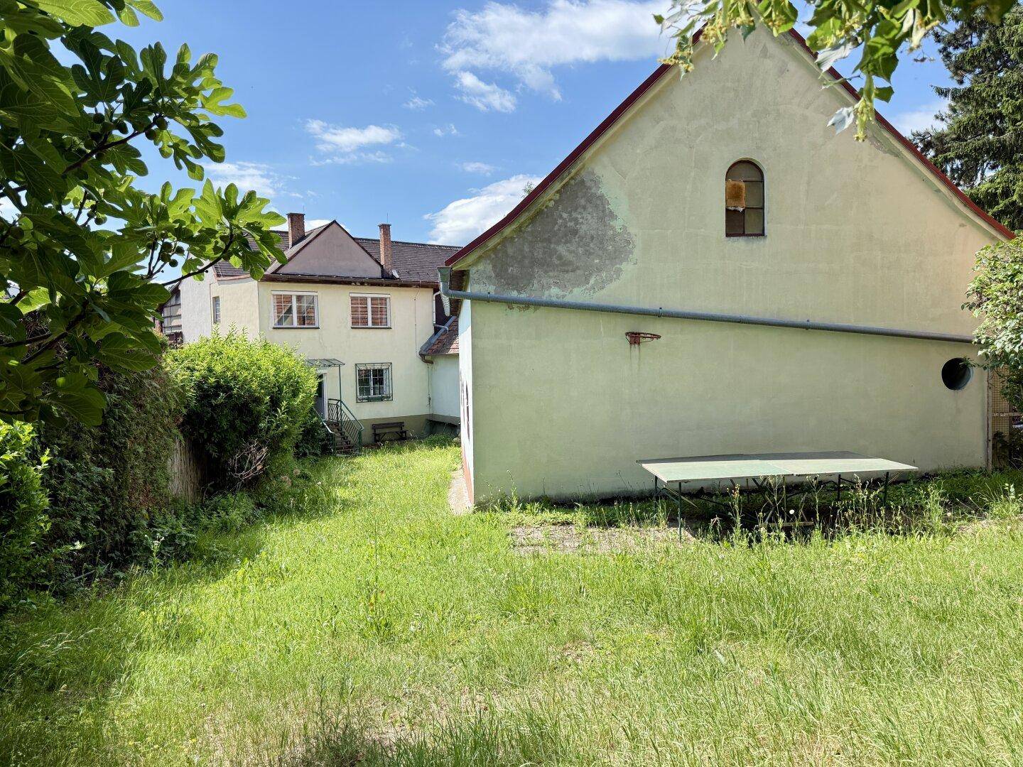 Ein Platz für große Träume: Haus mit großem Grundstück, Waldstück &amp; Lagerhalle in Wiesen - Ansicht 3