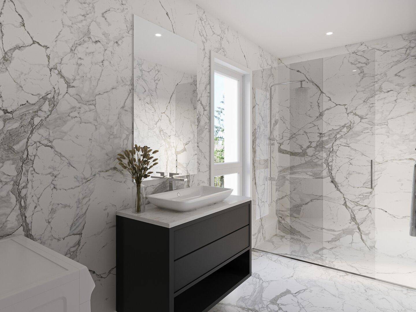 Luxuriöses Badezimmer mit Marmorfliesen, modernem Waschtisch und ebenerdiger Dusche.