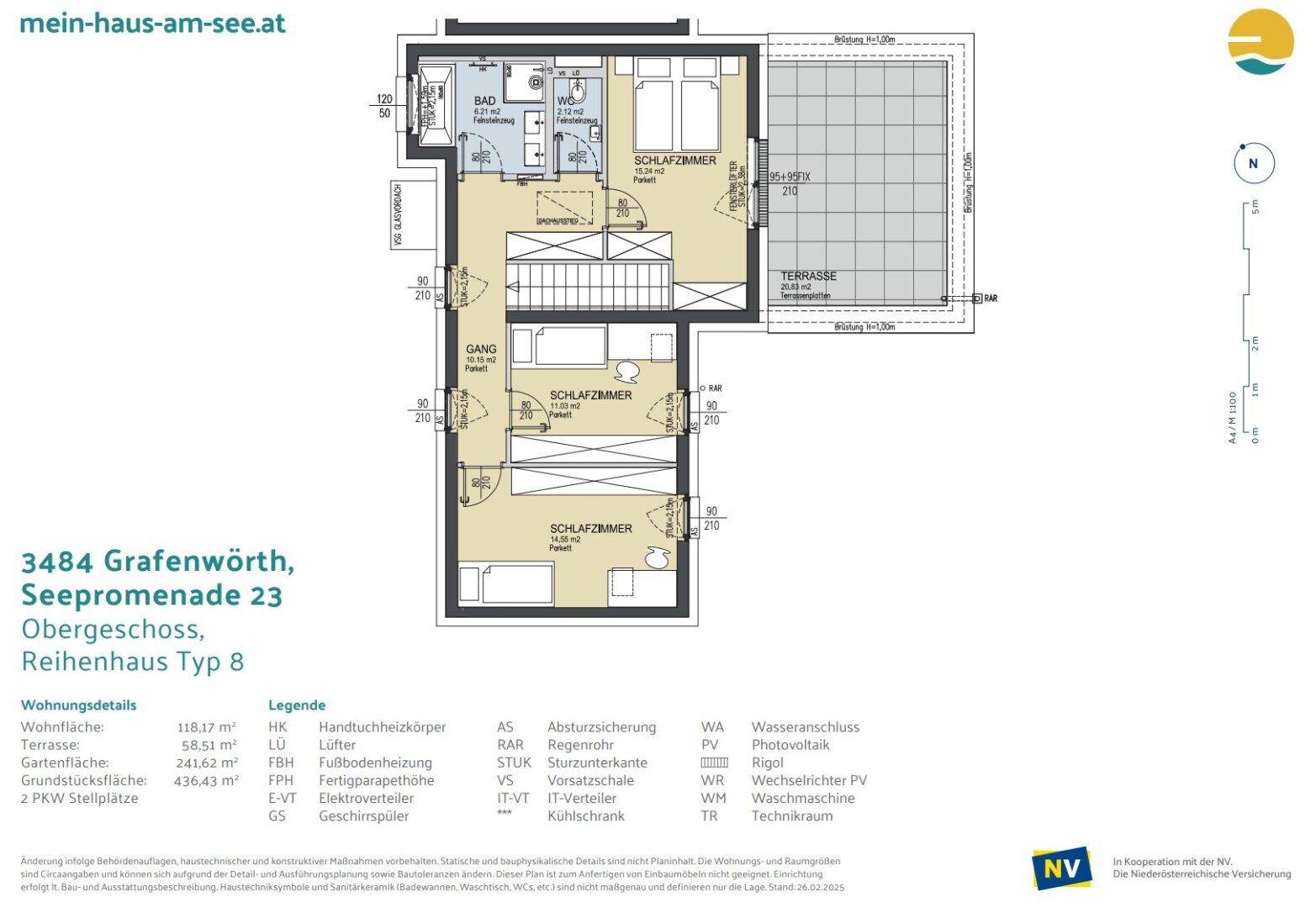 Grundriss des Obergeschosses mit drei Schlafzimmern, Badezimmer und weiterer Terrasse.