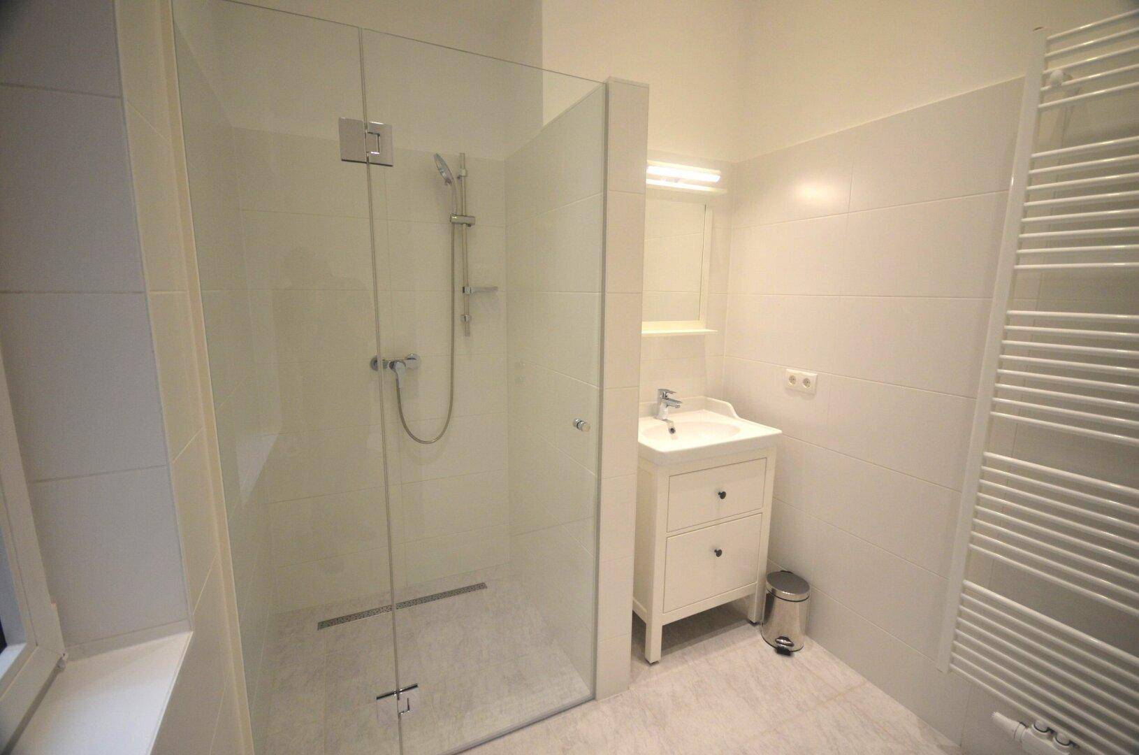 Apostelgasse - Möblierte &amp; sanierte 2-Zimmer Altbauwohnung im Innenhof / 2. Liftstock – pohled 6