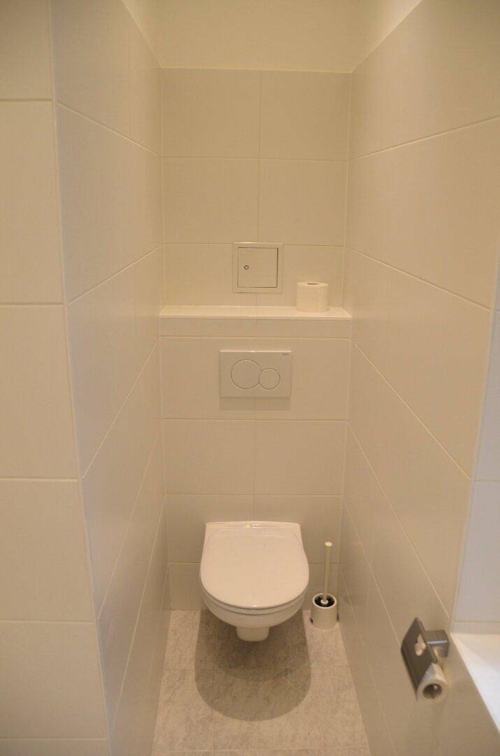 Apostelgasse - Möblierte &amp; sanierte 2-Zimmer Altbauwohnung im Innenhof / 2. Liftstock – další