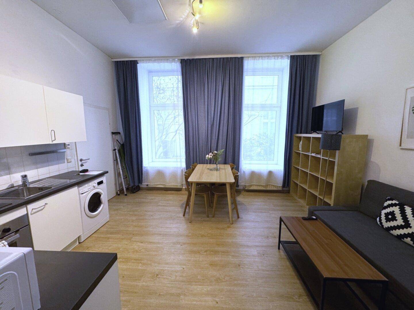 Hofruhelage ums Eck vom Brunnenmarkt! - Perfekte Startwohnung für Singles und Pärchen. - Ansicht 3