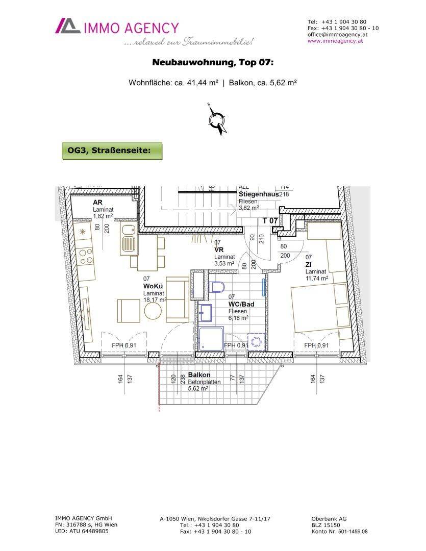 Grundriss für Top 07 im dritten Obergeschoss mit Balkon und offenem Wohn-Kochbereich.