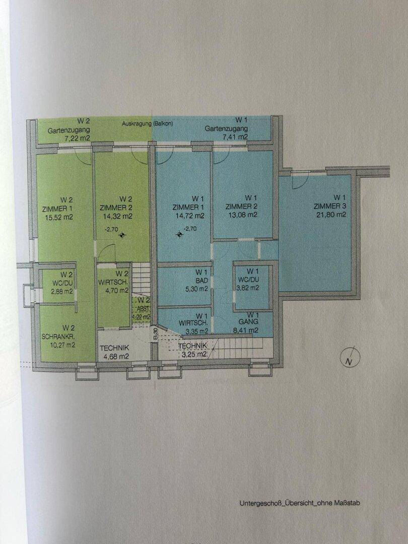 Grundriss des Untergeschosses mit mehreren Zimmern, Bädern, Wirtschafts- und Technikräumen.