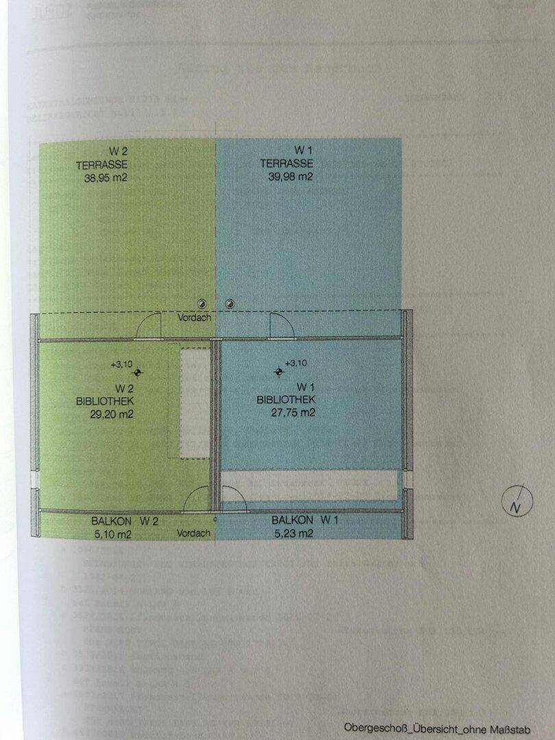 Grundriss des Obergeschosses mit Bibliotheken, Terrassen und Balkonen für zwei Wohneinheiten.