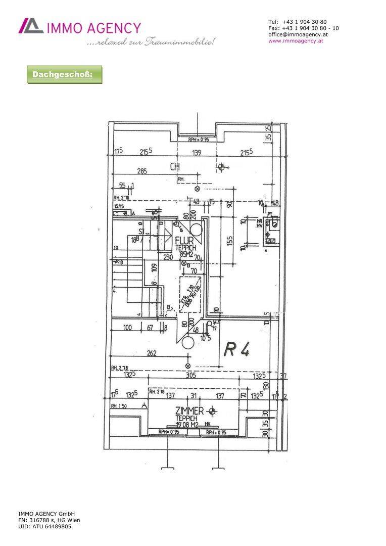 Grundriss des Dachgeschosses mit Schlafzimmer und Schrägen.