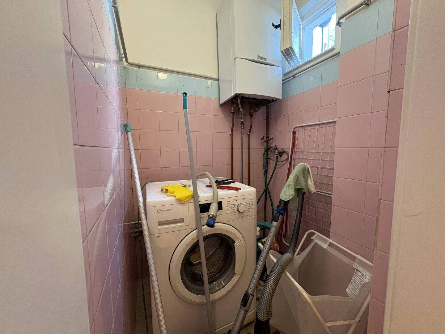 Frisch sanierte 2-Zimmer-Wohnung, möbliert, im 5. Bezirk – Nähe Matzleinsdorferplatz - Mehr