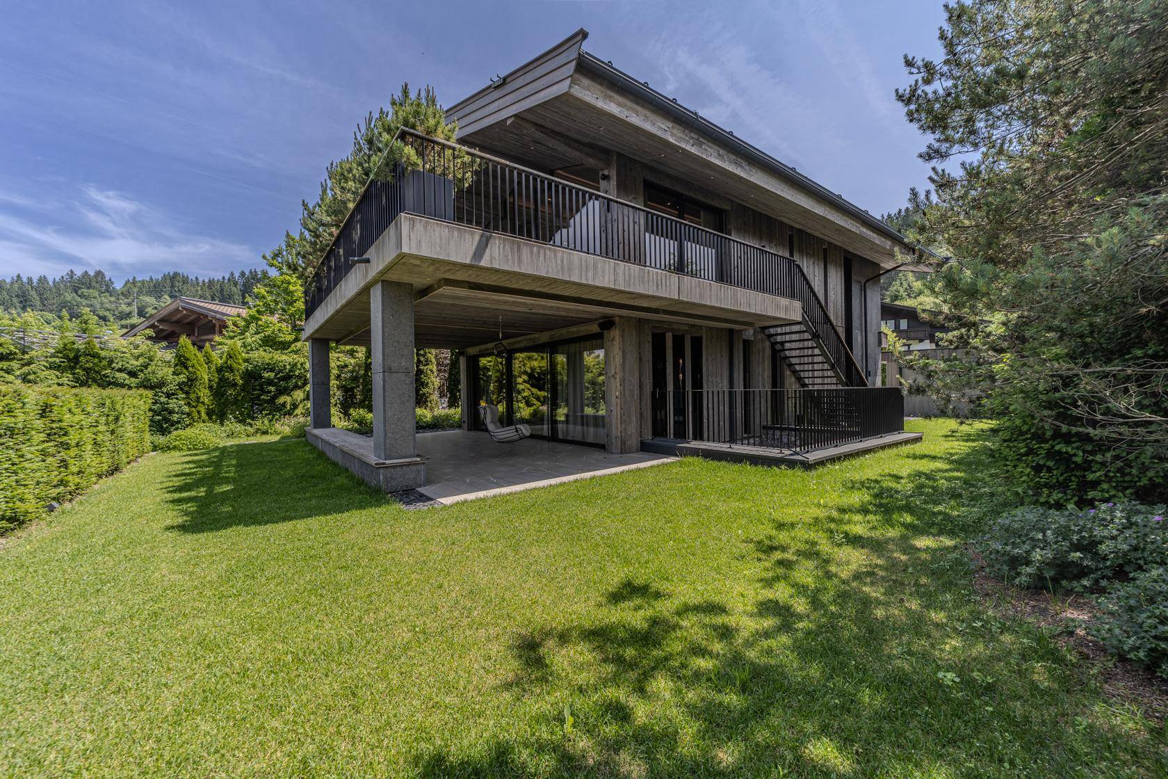 _22A9235-HDR