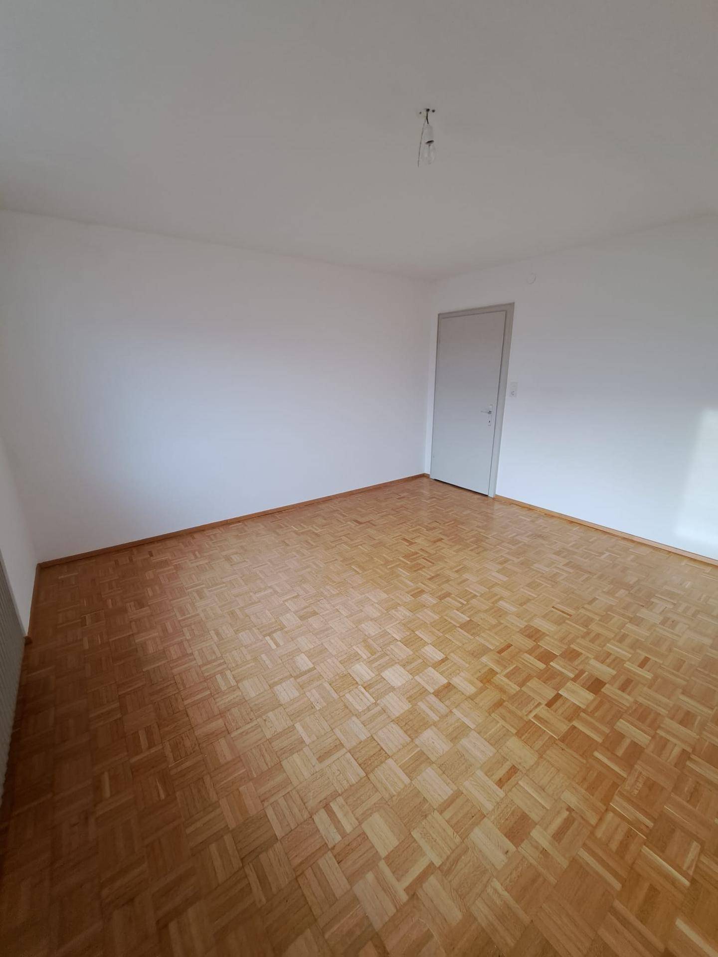 Einfamilienhaus mit 6 Zimmern und Garten im Herzen von Lustenau - Widok 6