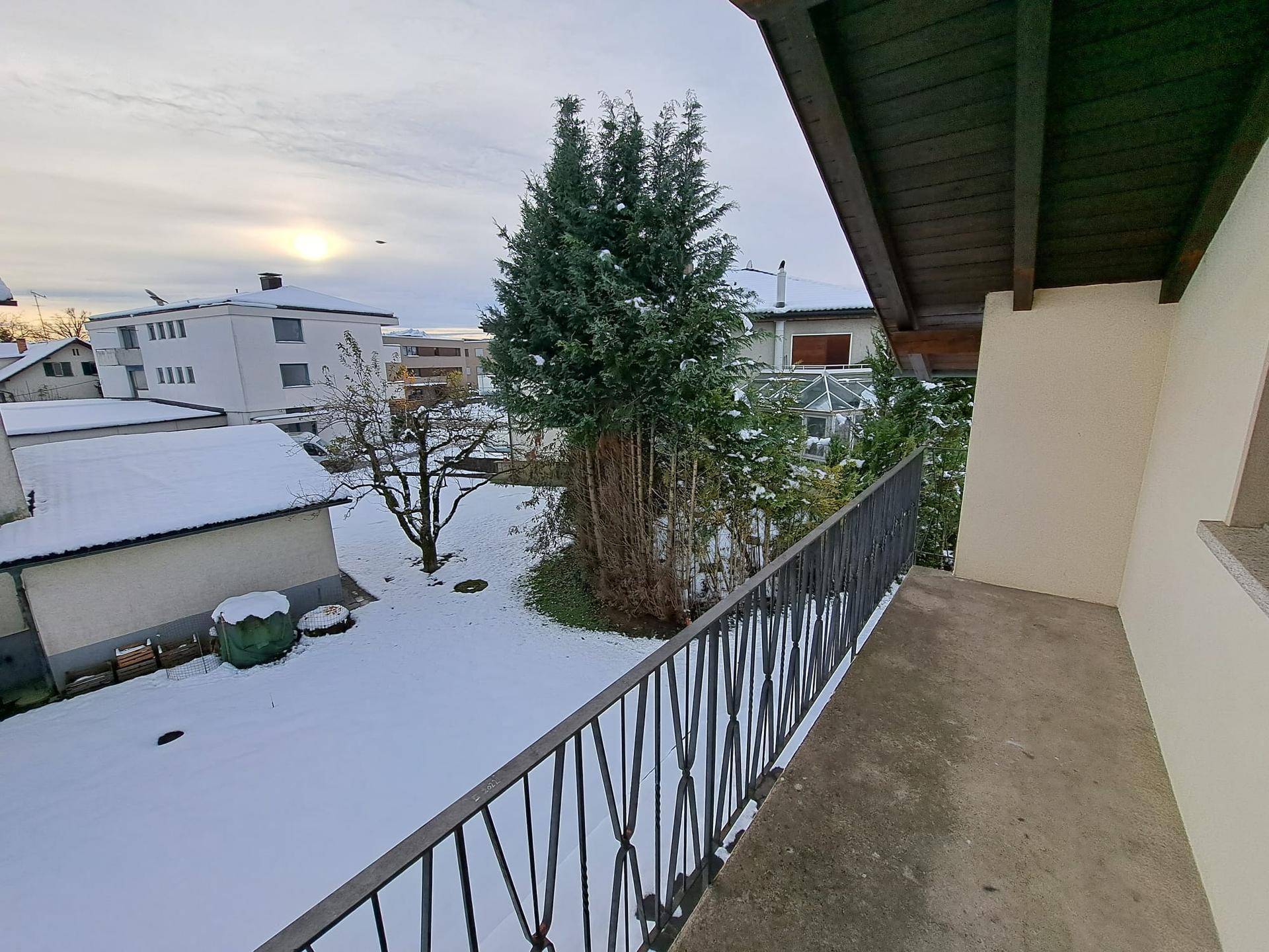 Einfamilienhaus mit 6 Zimmern und Garten im Herzen von Lustenau - Widok 5