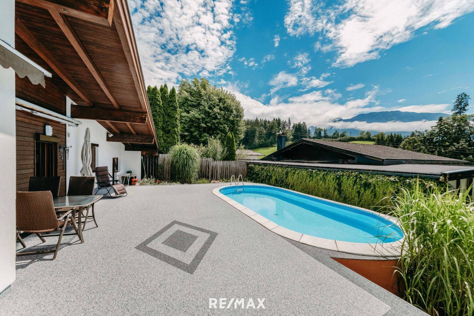 Terrasse + Pool