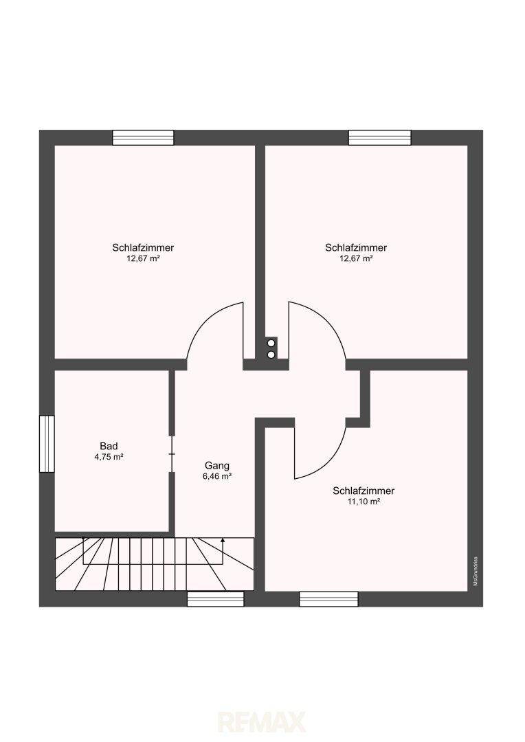Grundrissplan des Obergeschosses mit drei Schlafzimmern, Bad und Flur.