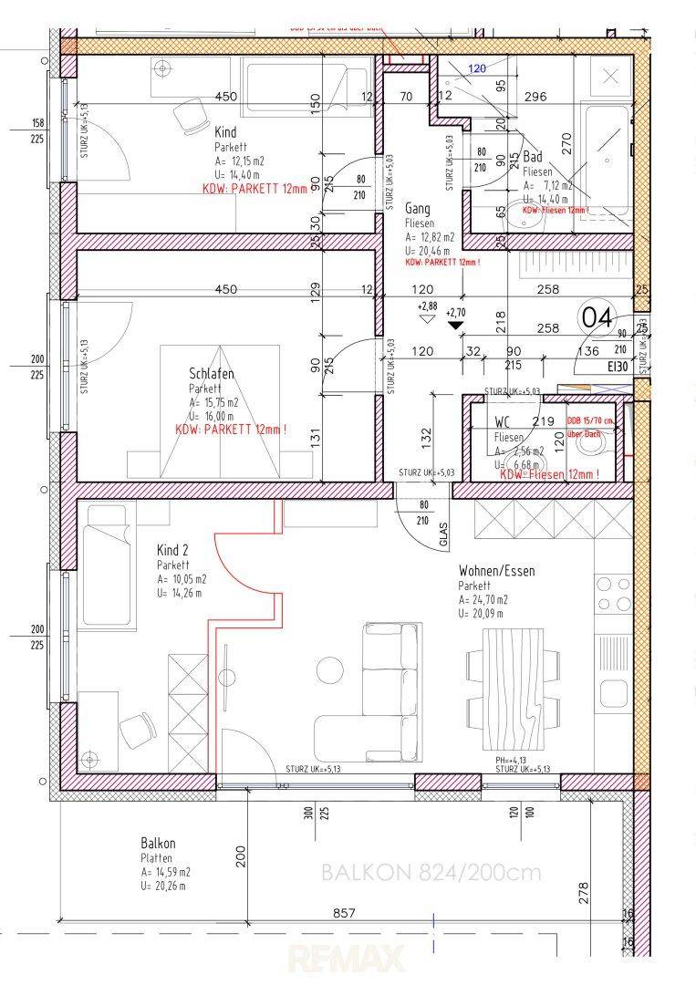 Detaillierter Grundriss einer Wohnung mit Wohn-/Essbereich, Schlafzimmern und Balkon.