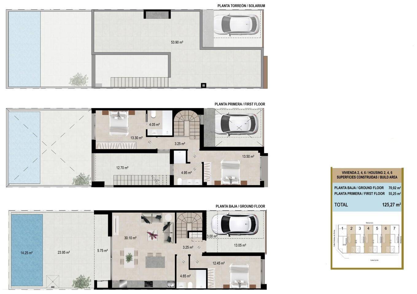 Grundriss für Haus 2 mit drei Etagen, privatem Pool und Parkplatz.