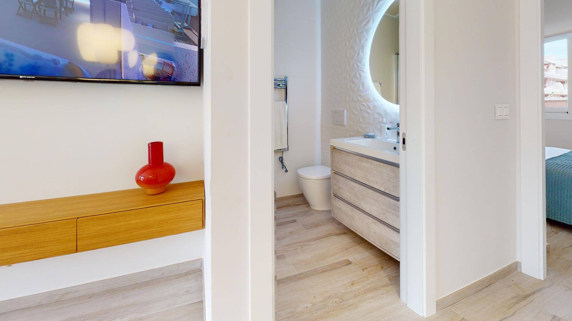 Tour-Virtual-637-652-504-Bathroom (1)